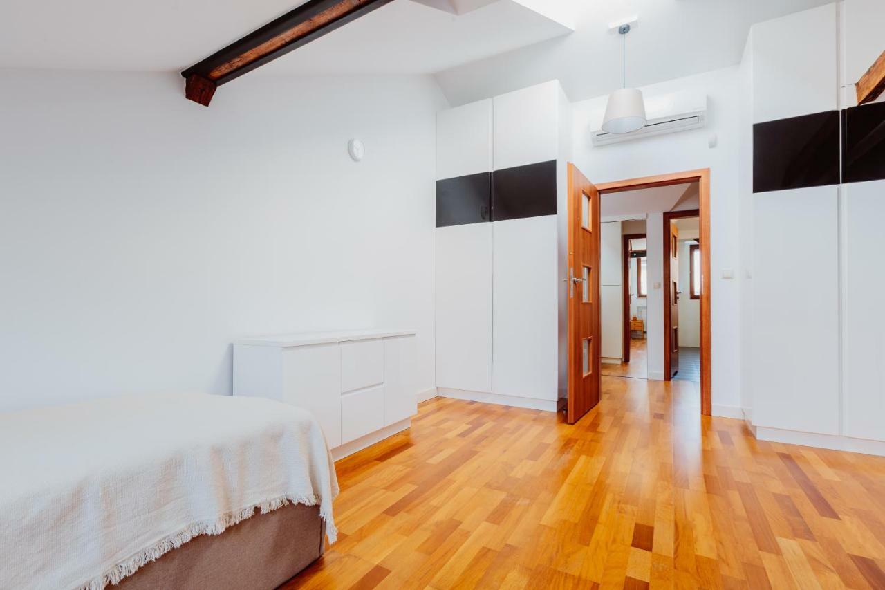 Atticus Apartments Cracovia Exterior foto